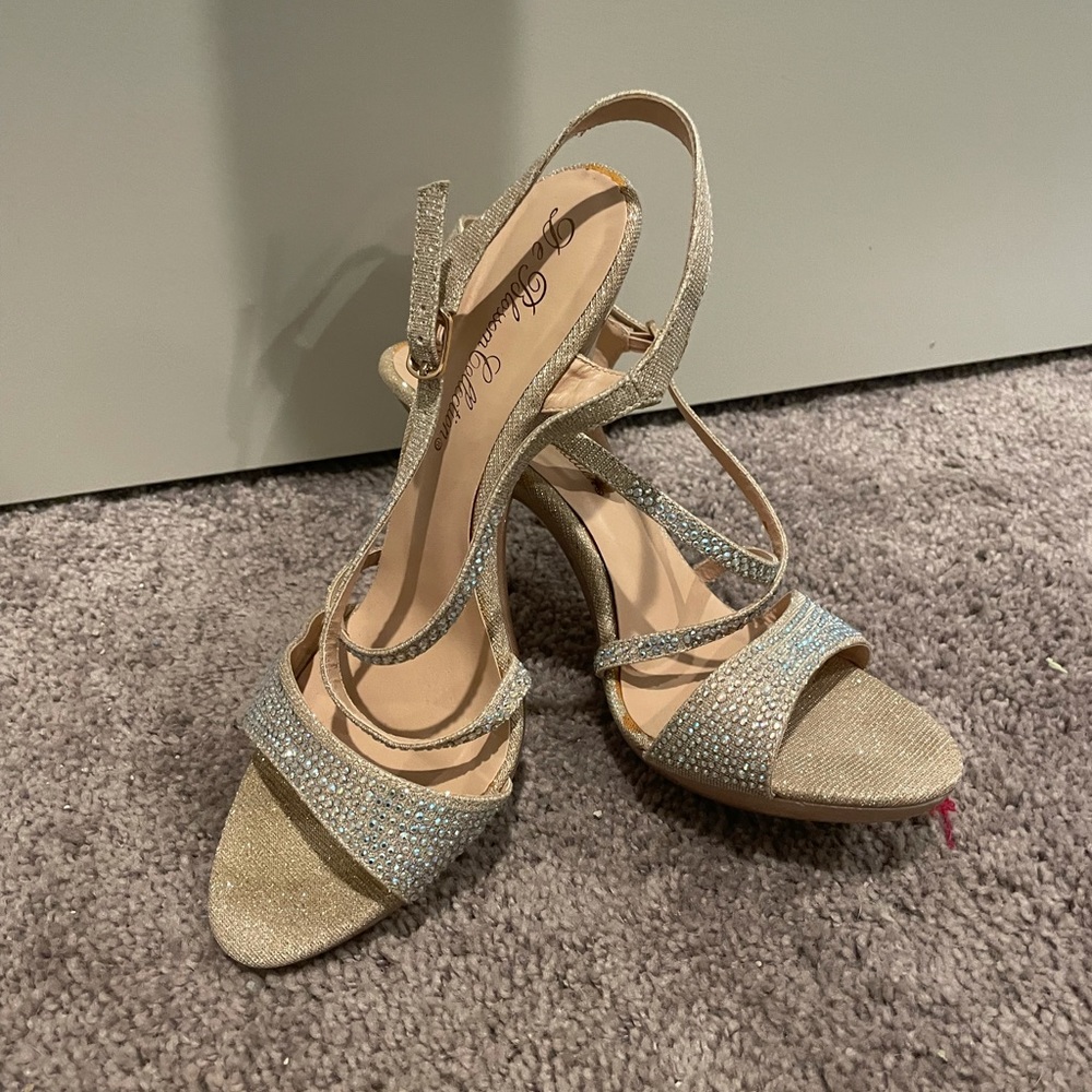 De Blossom Collection scrappy heels